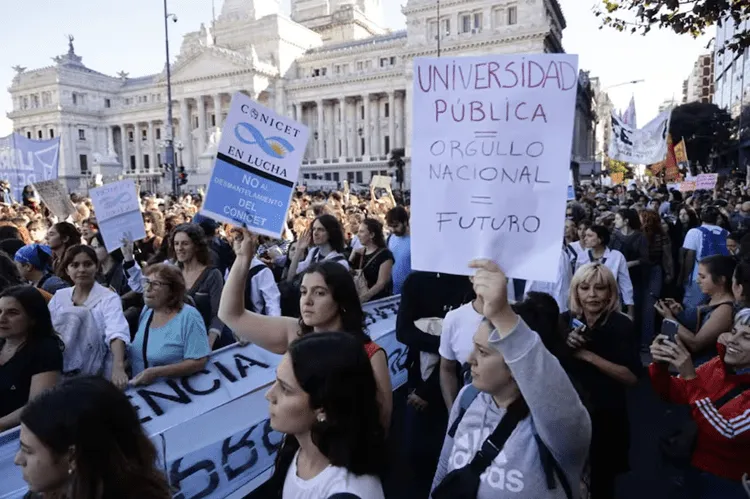 Las universidades públicas ratificaron un paro nacional 48 horas para la semana próxima