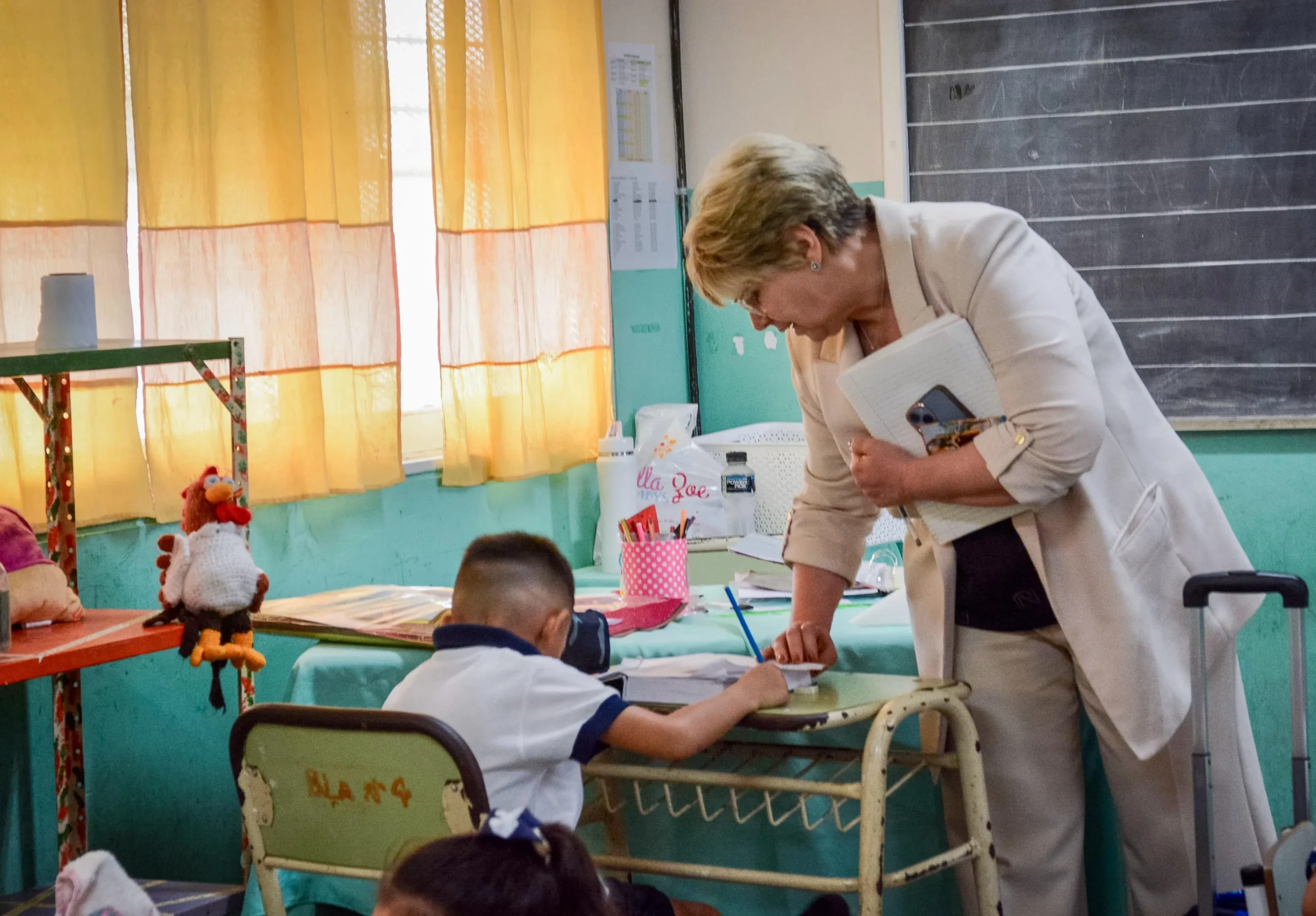 La ministra Sofía Naidenoff recorrió escuelas del Gran Resistencia