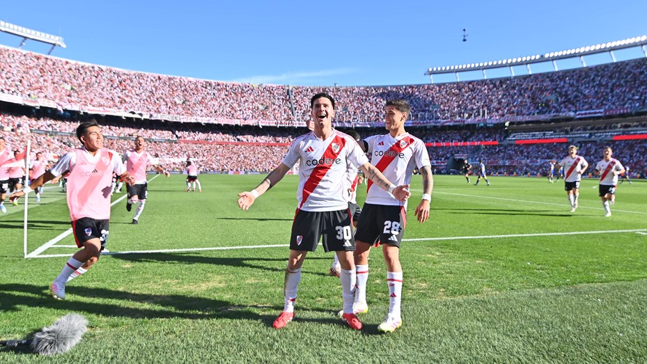 Torneo Apertura: River se quedó con el Superclásico ante Boca 38