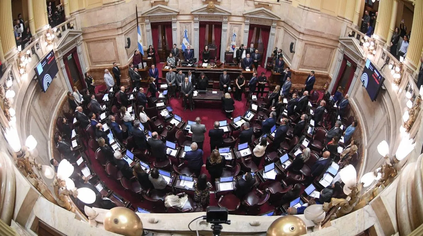Los senadores pasarán a cobrar casi $9 millones por mes
