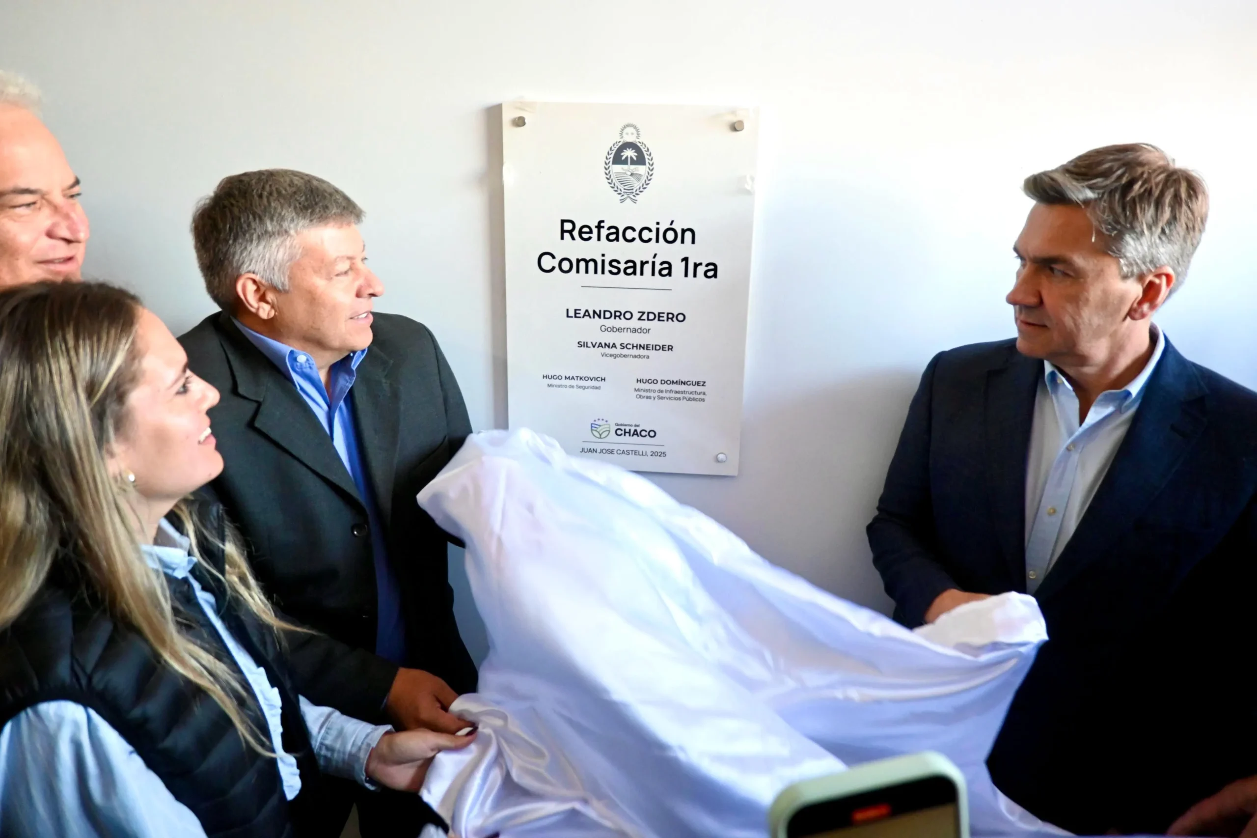 Juan J. Castelli: el gobernador Zdero inauguró las refacciones en la Comisaría Primera