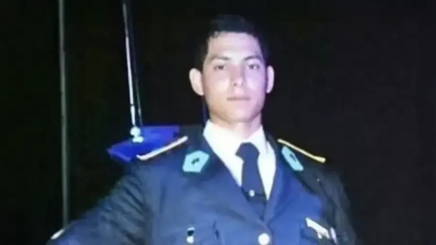 Un agente policial murió este viernes tras descompensarse durante un curso Infantería 38 Un agente policial murió este viernes tras descompensarse durante un curso Infantería