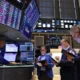 Las acciones argentinas subieron hasta 9% y el riesgo país bajó