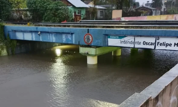 Confirmaron más de mil evacuados por las tormentas en Buenos Aires y 10 municipios están bajo alerta roja