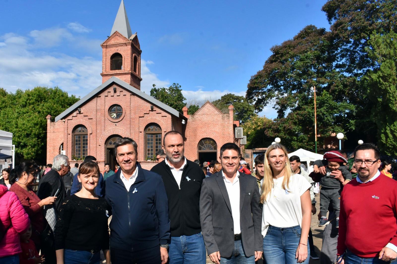 Zdero acompañó la misa y celebraciones en honor a Santa Rita en Puerto Tirol 36 Zdero acompañó la misa y celebraciones en honor a Santa Rita en Puerto Tirol