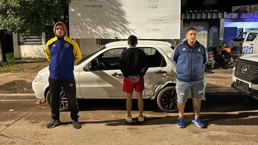 Hallaron el auto que chocó a dos motos, hirió a tres personas y se dio a la fuga por avenida Soberanía 38 Hallaron el auto que chocó a dos motos, hirió a tres personas y se dio a la fuga por avenida Soberanía