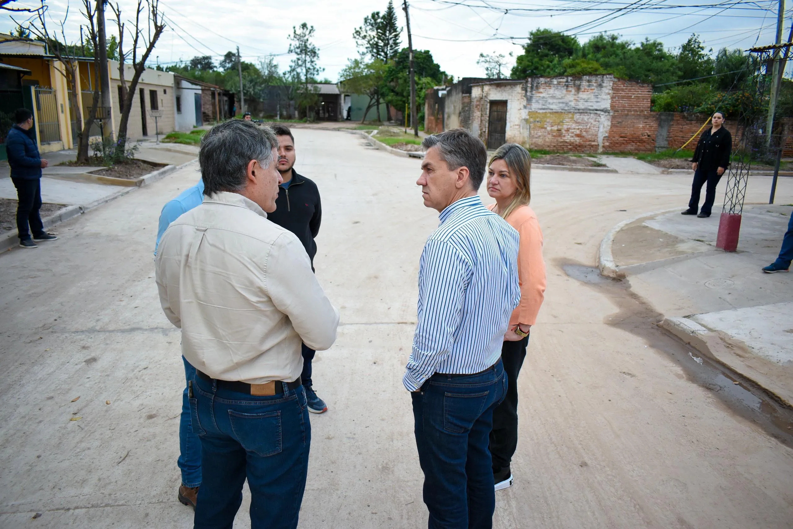 Resistencia: Zdero supervisó las obras de pavimentación en Villa Ercilia 36 Resistencia: Zdero supervisó las obras de pavimentación en Villa Ercilia