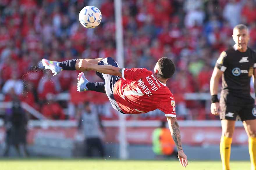 Con un golazo de chilena, Independiente ganó y jugará los cuartos ante Boca 36 Con un golazo de chilena, Independiente ganó y jugará los cuartos ante Boca