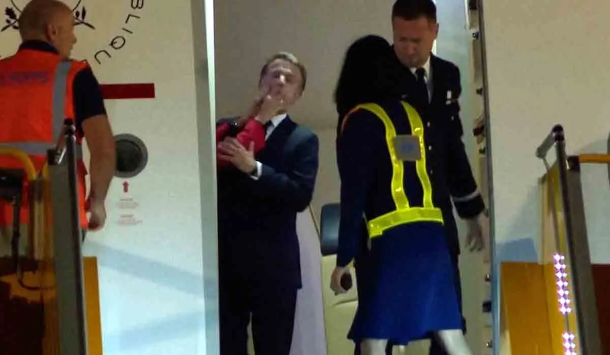 Escándalo en Francia por el video de un cachetazo de Brigitte a Emmanuel Macron