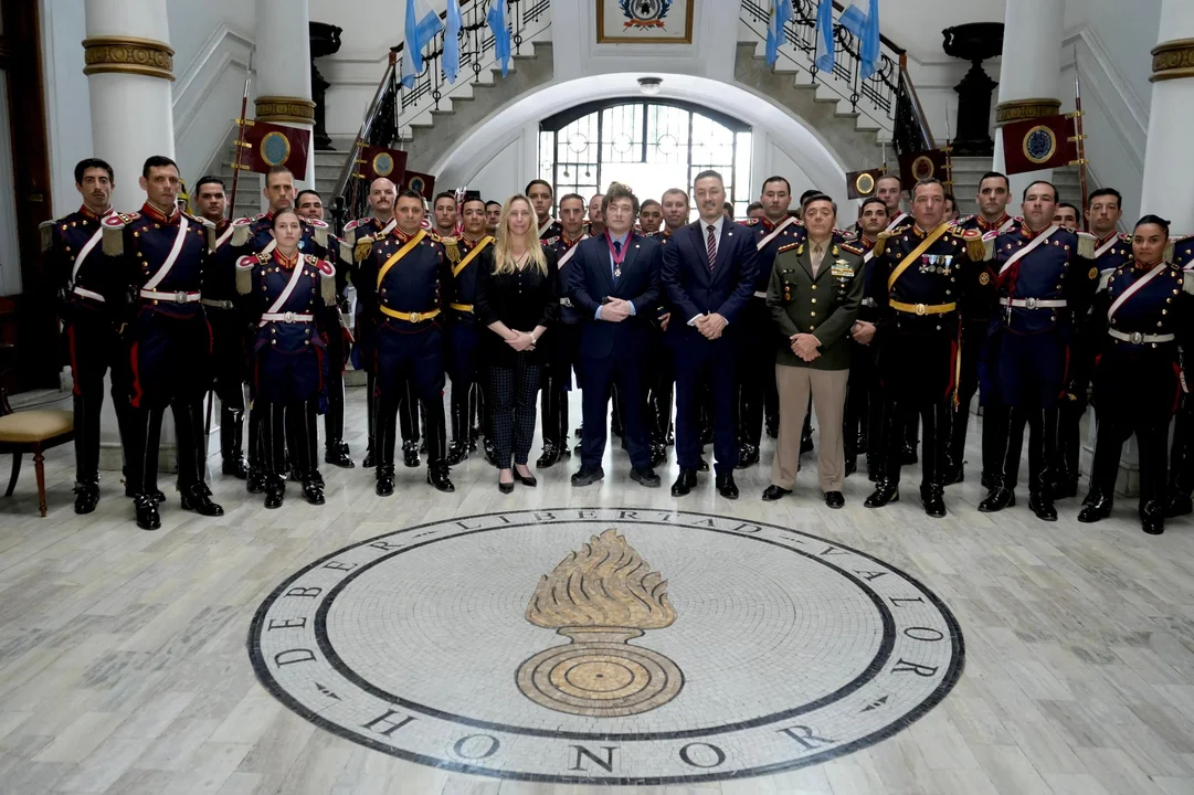 Javier Milei recibió la "Orden Ecuestre Militar de los Caballeros Granaderos de los Andes" 38