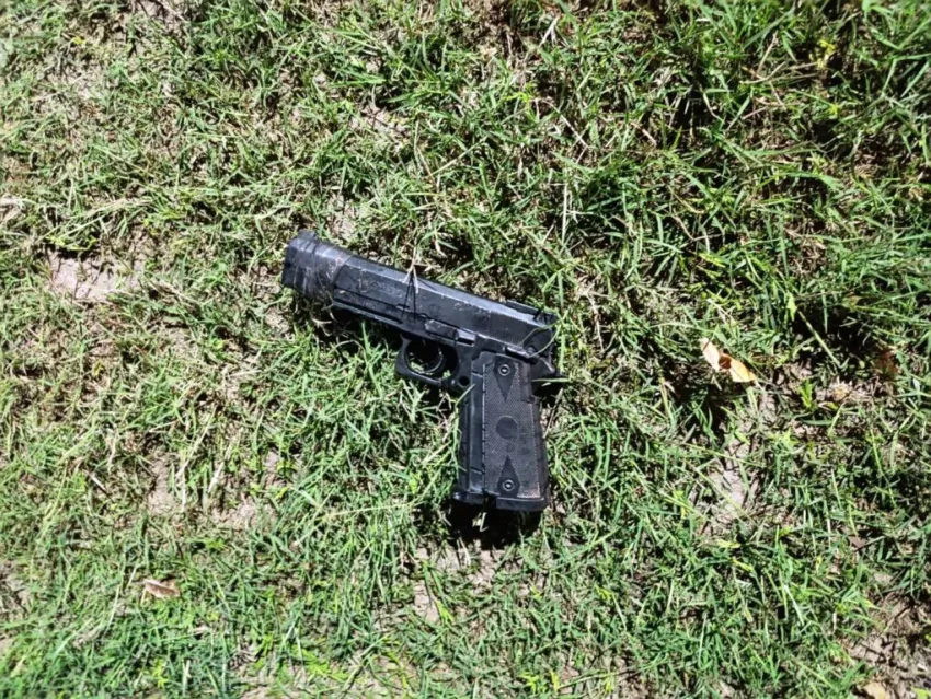 Motochorros intentaron robar a un joven a punta de pistola sobre la colectora de Ruta 16 38 Motochorros intentaron robar a un joven a punta de pistola sobre la colectora de Ruta 16