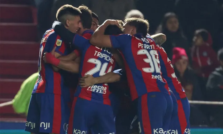 San Lorenzo le ganó por penales a Argentinos Juniors y clasificó a semifinales 38 San Lorenzo le ganó por penales a Argentinos Juniors y clasificó a semifinales