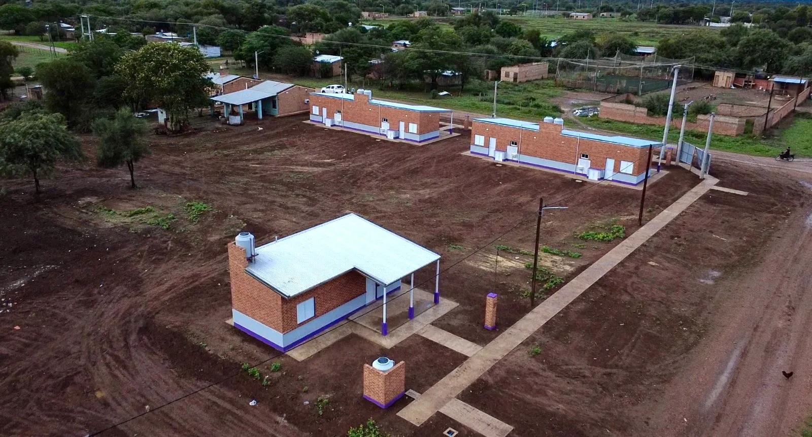 Avanza la construcción de viviendas en Pampa del Infierno y Río Muerto 38 Avanza la construcción de viviendas en Pampa del Infierno y Río Muerto