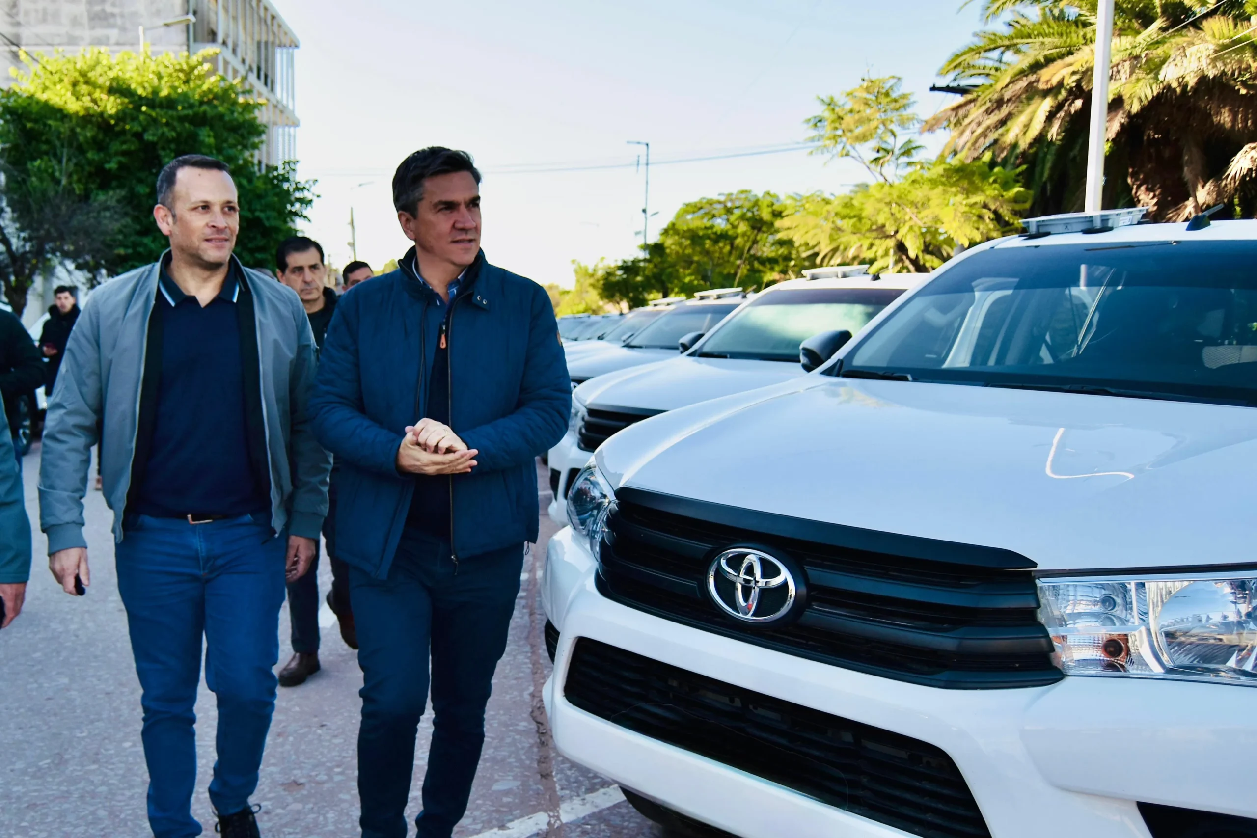 Zdero presentó camionetas con conectividad satelital para la fiscalización de bosques y montes chaqueños 38 Zdero presentó camionetas con conectividad satelital para la fiscalización de bosques y montes chaqueños