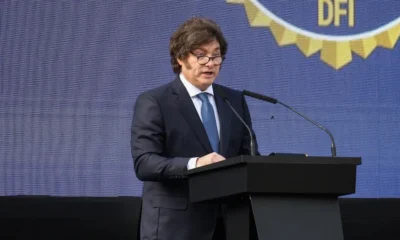 Milei presentó la reestructuración de la Policía Federal con el FBI como modelo