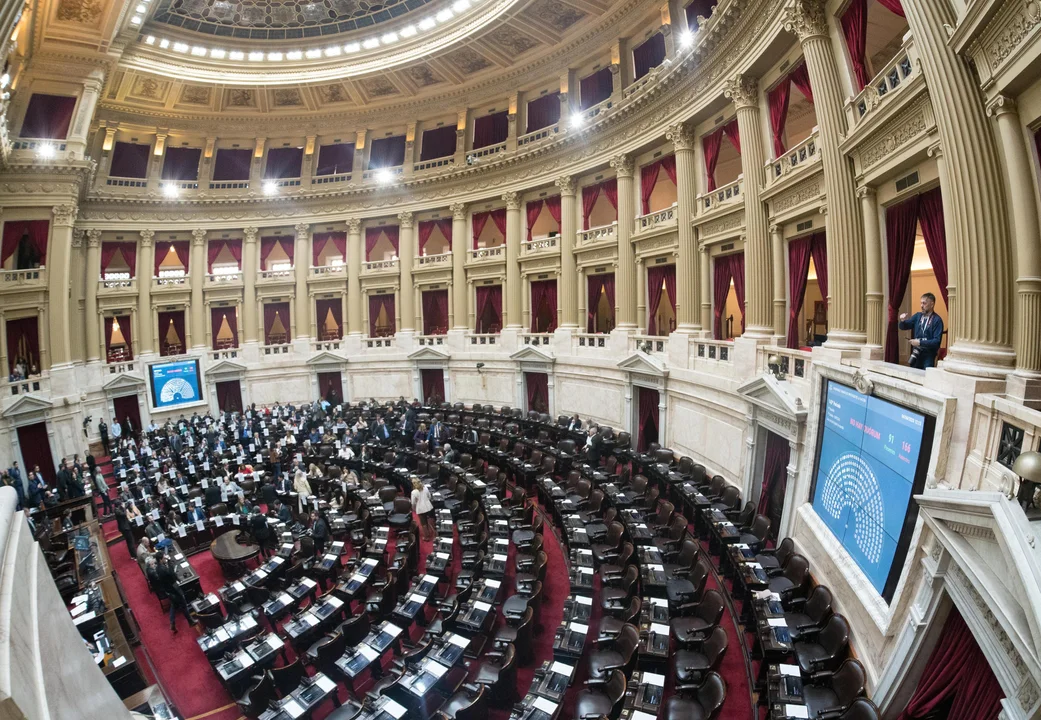 Diputados: La oposición alcanzó el quórum para con la ayuda de tres radicales 36 Diputados: La oposición alcanzó el quórum para con la ayuda de tres radicales