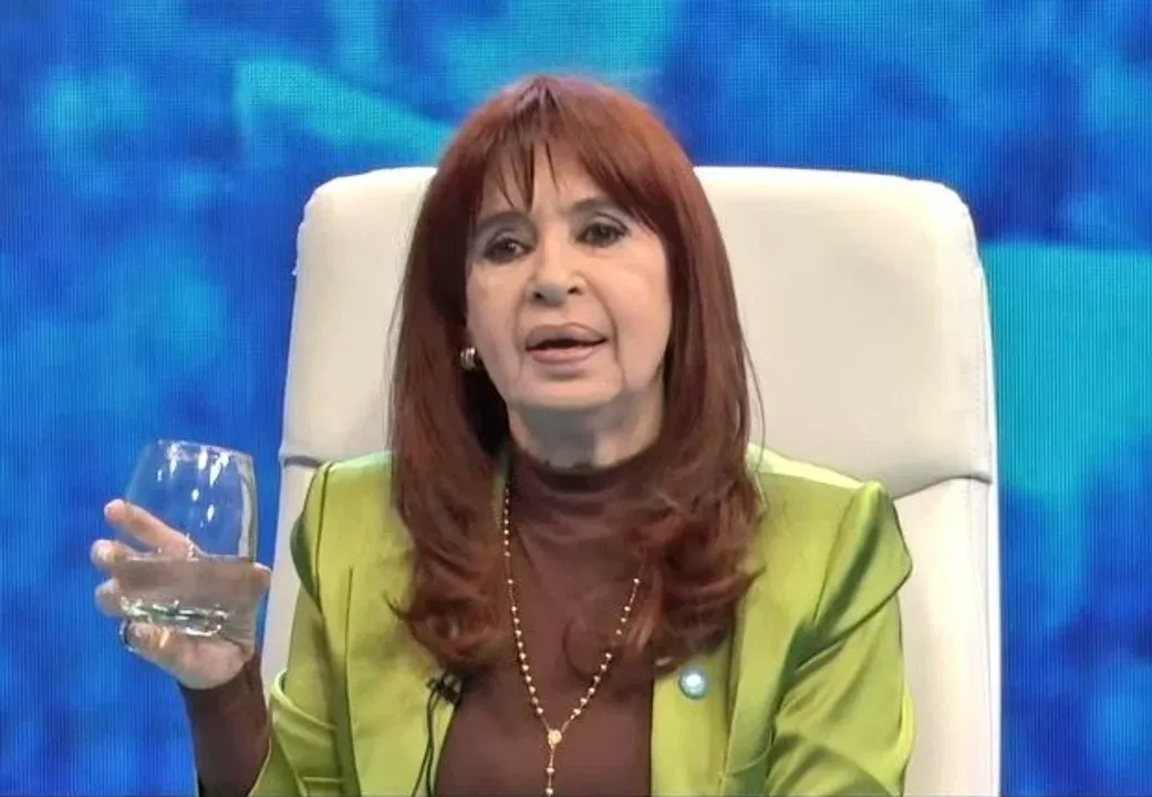 Cristina Kirchner confirmó que será candidata en las elecciones bonaerenses y trató a Milei de “marginal” 36 Cristina Kirchner confirmó que será candidata en las elecciones bonaerenses y trató a Milei de “marginal”