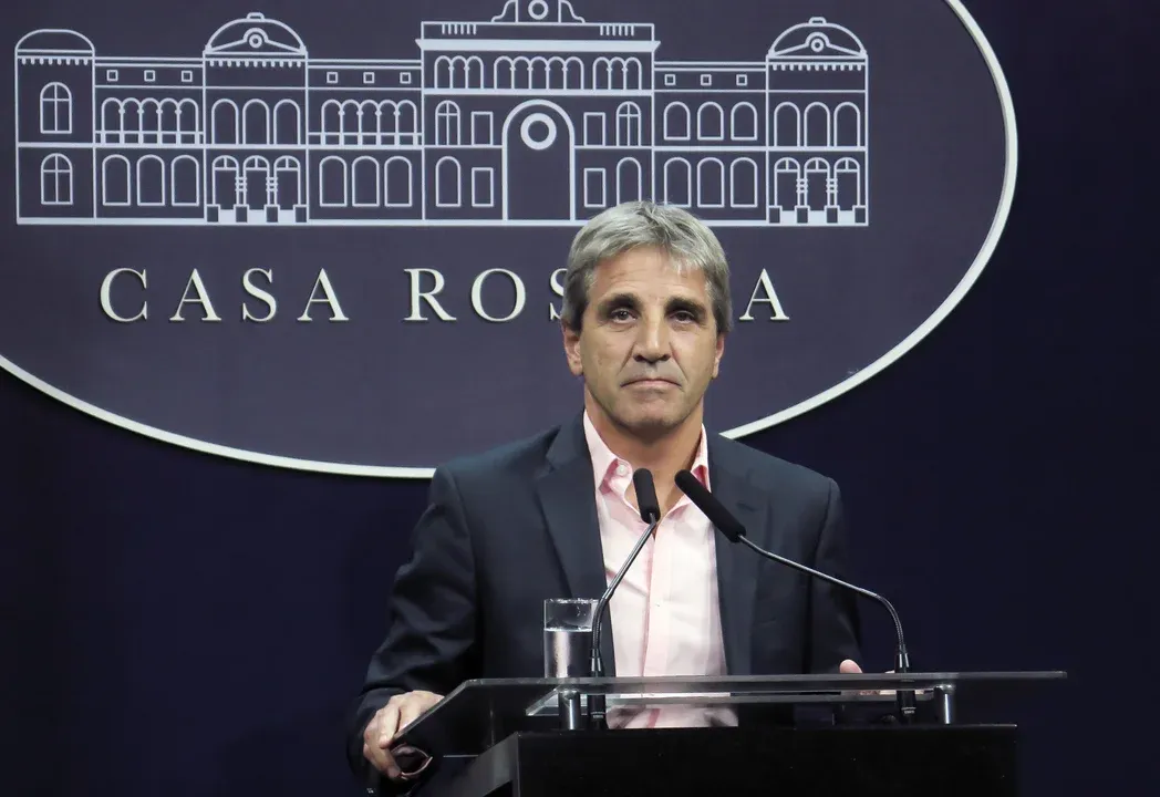 El Gobierno disolvió otros dos fondos fiduciarios destinados a financiar obras viales y subsidios de gas 36 El Gobierno disolvió otros dos fondos fiduciarios destinados a financiar obras viales y subsidios de gas