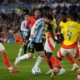 Con diez jugadores, la Selección argentina igualó ante Colombia por las Eliminatorias Sudamericanas
