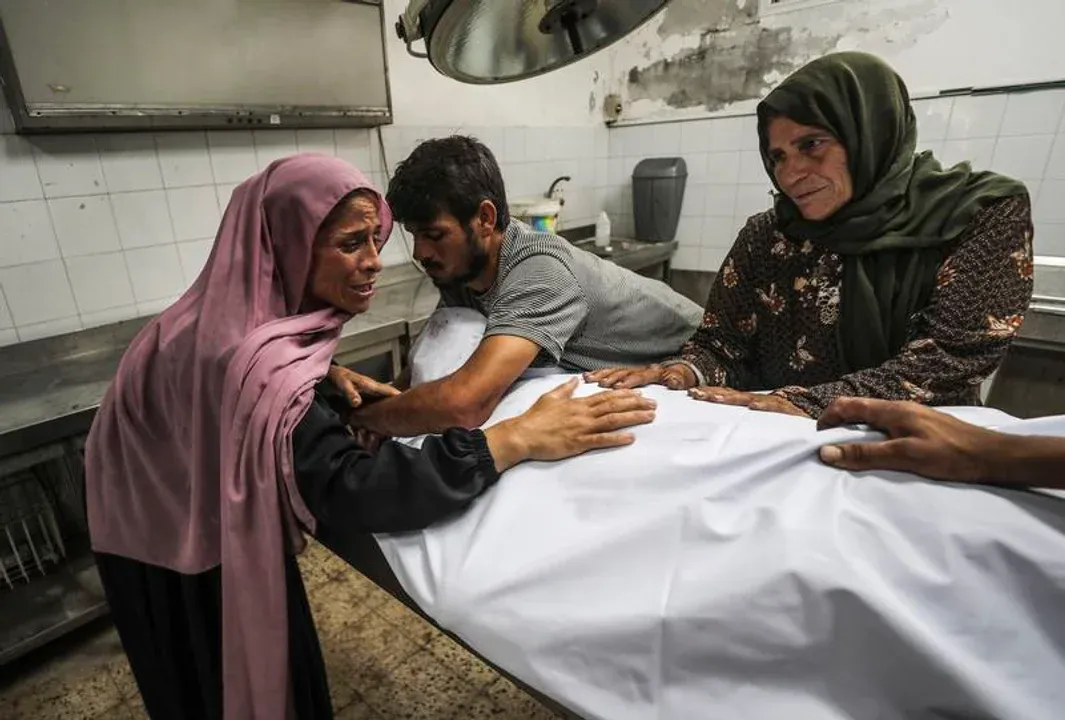 Denunciaron que el ejército de Israel atacó a una multitud que esperaba ayuda alimentaria en el sur de Gaza 36 Denunciaron que el ejército de Israel atacó a una multitud que esperaba ayuda alimentaria en el sur de Gaza