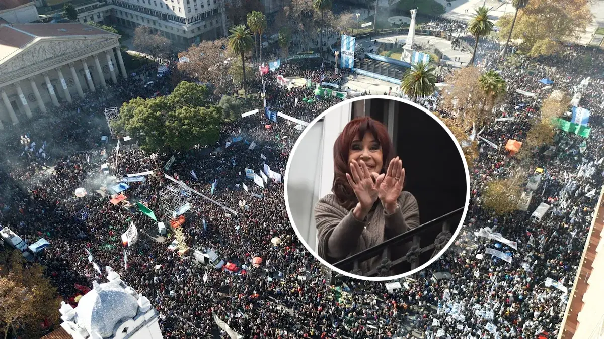 Cristina Kirchner dijo que “el modelo de Milei se cae” y arengó a la militancia: “Vamos a volver con más fuerza y unidad” 36 Cristina Kirchner dijo que “el modelo de Milei se cae” y arengó a la militancia: “Vamos a volver con más fuerza y unidad”