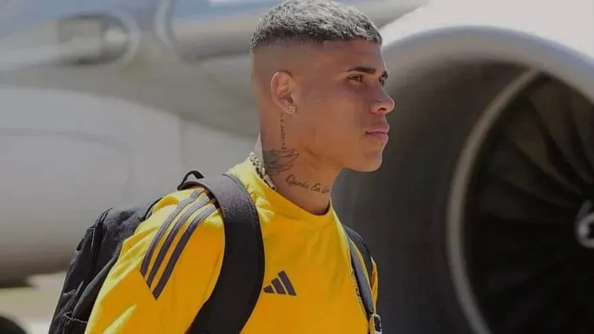 Ayrton Costa no obtuvo la visa y se pierde el Mundial de Clubes con Boca 36 Ayrton Costa no obtuvo la visa y se pierde el Mundial de Clubes con Boca