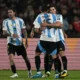 Argentina ganó en Santiago y dejó a Chile casi afuera del Mundial