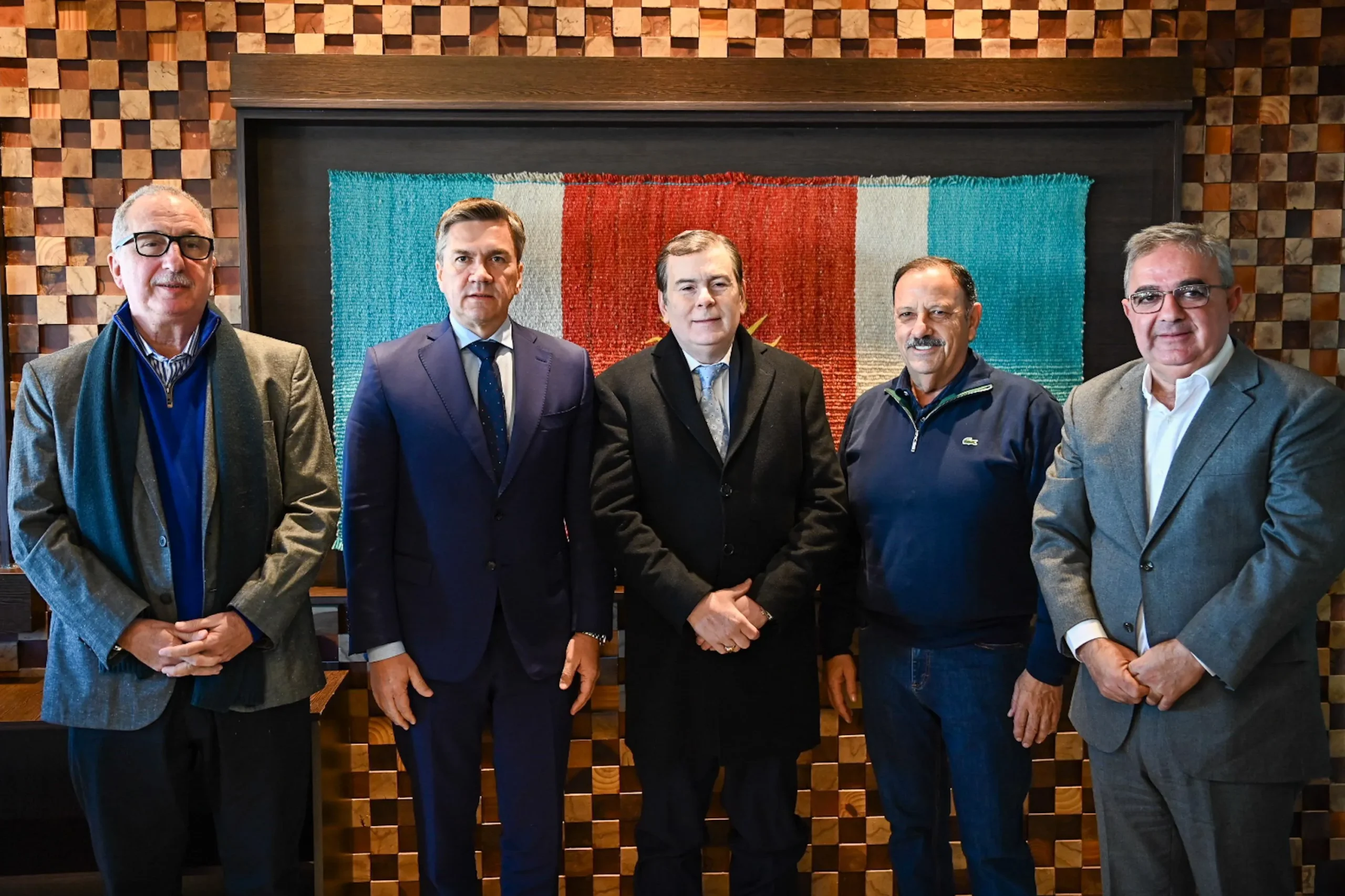 Zdero participó en Santiago del Estero del encuentro de gobernadores del Norte Grande y el Litoral 36 Zdero participó en Santiago del Estero del encuentro de gobernadores del Norte Grande y el Litoral