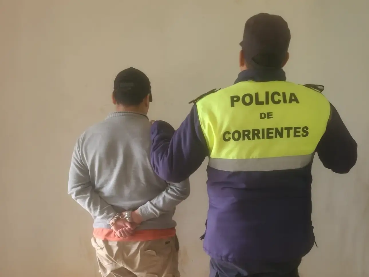 La Policía detuvo en Corrientes al presunto autor del femicidio de Érica Romero cuando intentaba huir en micro 36 La Policía detuvo en Corrientes al presunto autor del femicidio de Érica Romero cuando intentaba huir en micro