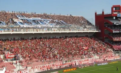 Oficial: vuelven los visitantes al fútbol argentino