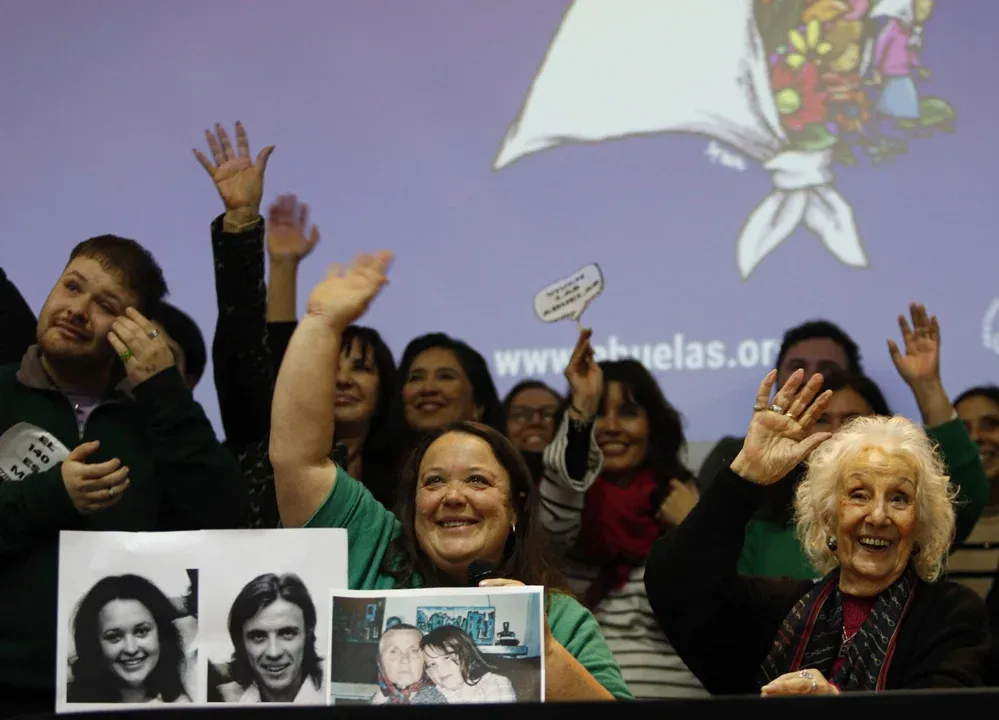 Abuelas anunció la restitución del nieto 140: “Es un bálsamo para seguir, a pesar de las circunstancias” 36 Abuelas anunció la restitución del nieto 140: “Es un bálsamo para seguir, a pesar de las circunstancias”