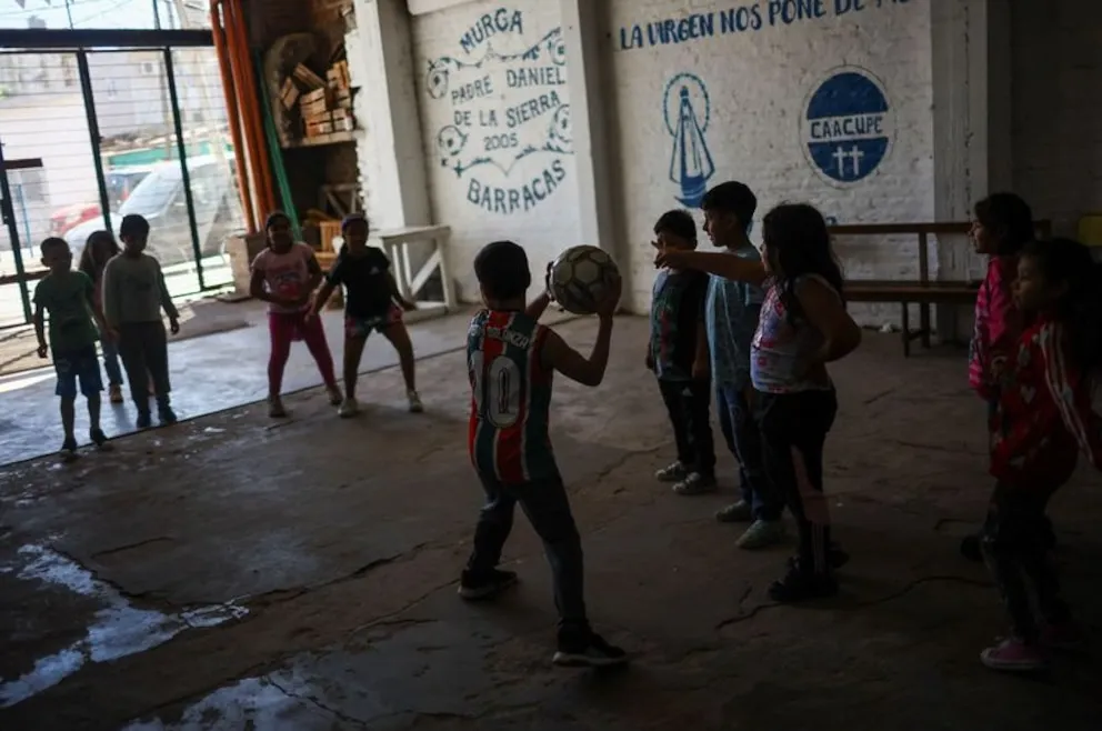 Unicef confirmó que bajó la pobreza infantil en Argentina el año pasado y que la tendencia se mantiene en 2025