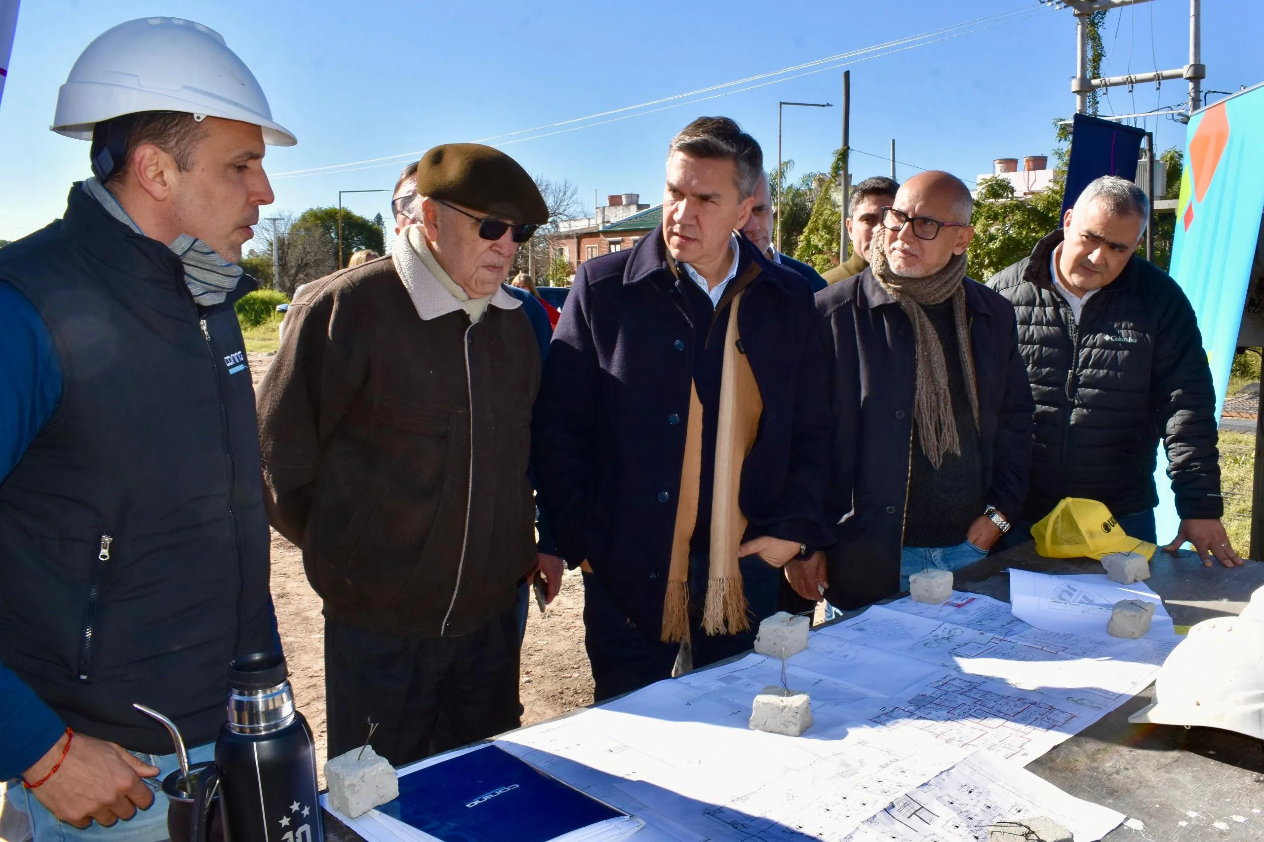 Zdero constató el inicio de la construcción de 24 departamentos con inversión mixta en avenida Piacentini