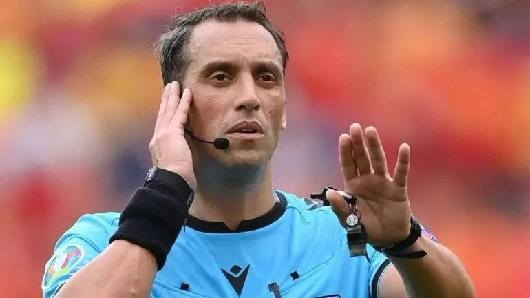 Nuevo protocolo AFA: árbitros anunciaran sus fallos tras revisar el VAR y se eliminarán los alcanzapelotas 36 Nuevo protocolo AFA: árbitros anunciaran sus fallos tras revisar el VAR y se eliminarán los alcanzapelotas