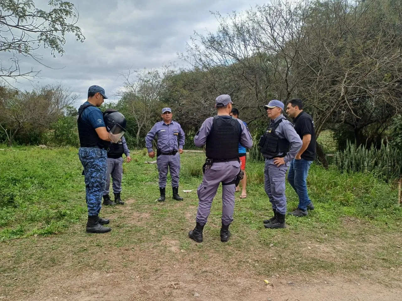 Zdero ordenó desalojar un intento de usurpación en Resistencia: cinco personas fueron detenidas