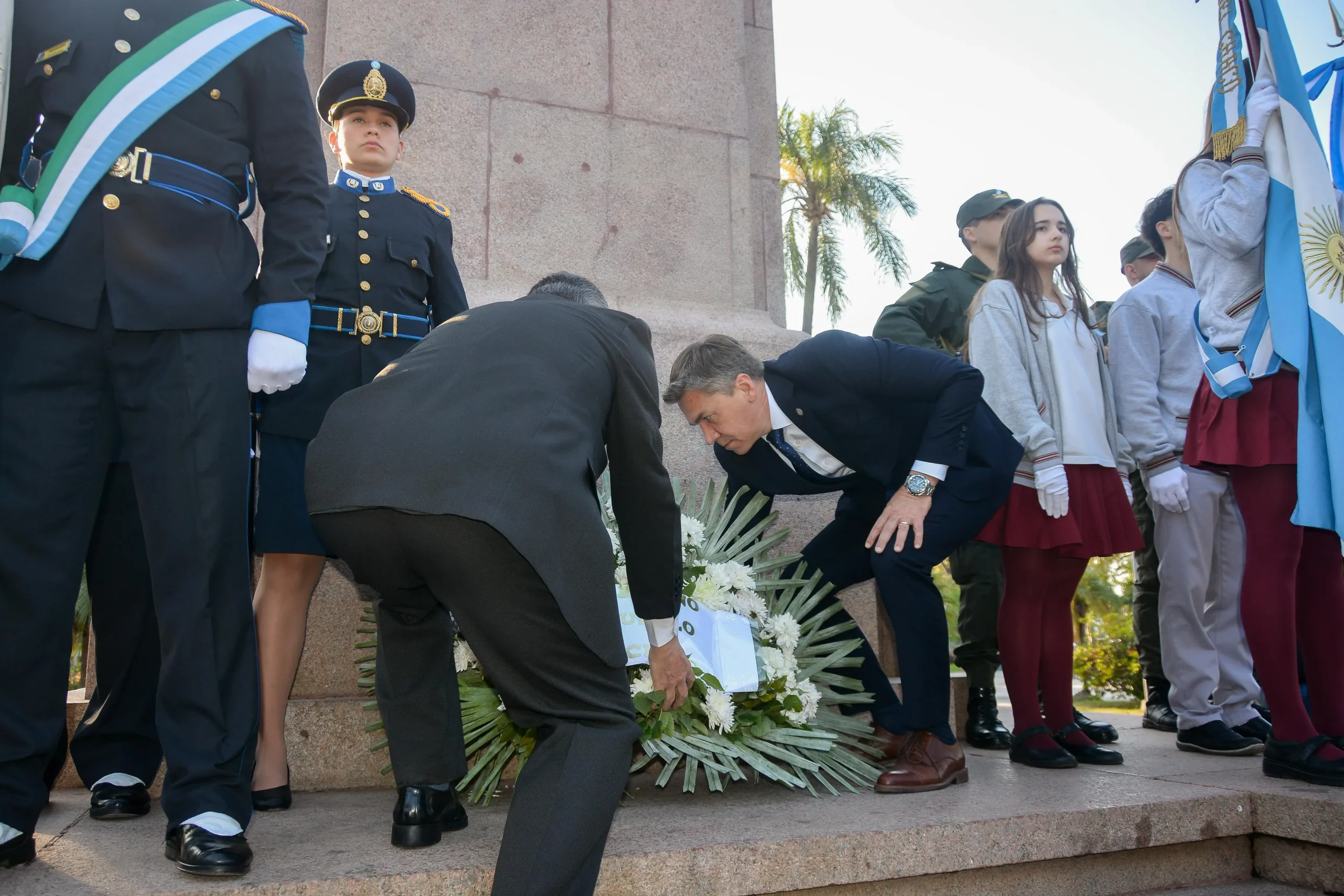 Zdero, en el homenaje a San Martín: "Debemos revalorizar su ejemplo, su humildad y el respeto hacia los demás" 36 Zdero, en el homenaje a San Martín: "Debemos revalorizar su ejemplo, su humildad y el respeto hacia los demás"