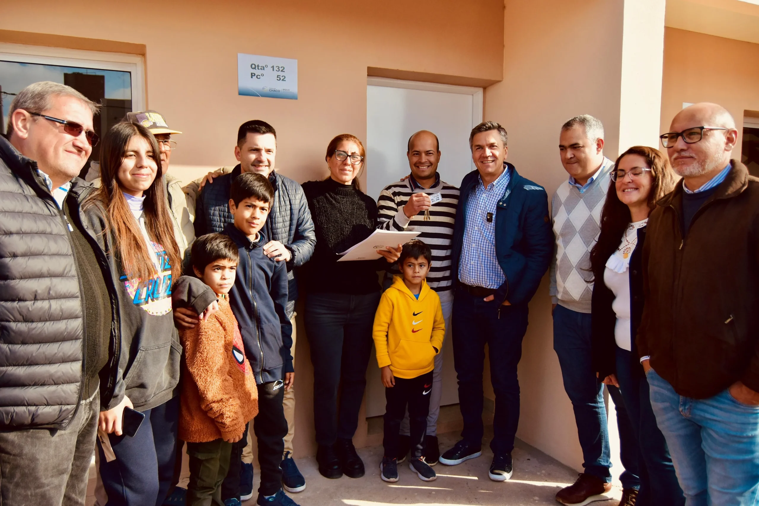 Zdero entregó viviendas en el barrio Santa Rita y anunció nuevos sorteos para septiembre
