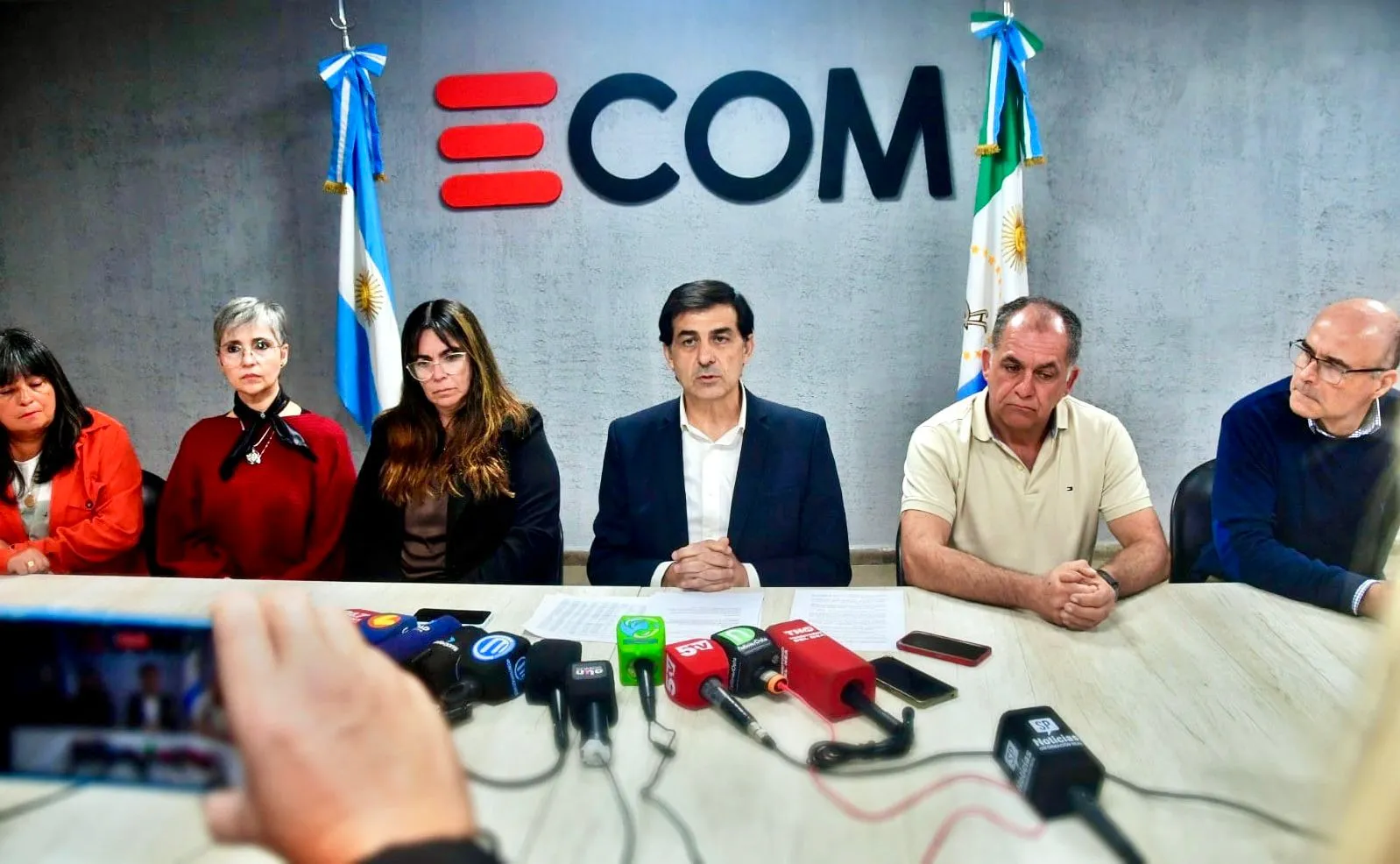 Veleff presentó nuevas medidas de control en ECOM y destacó el ahorro logrado con subastas electrónicas