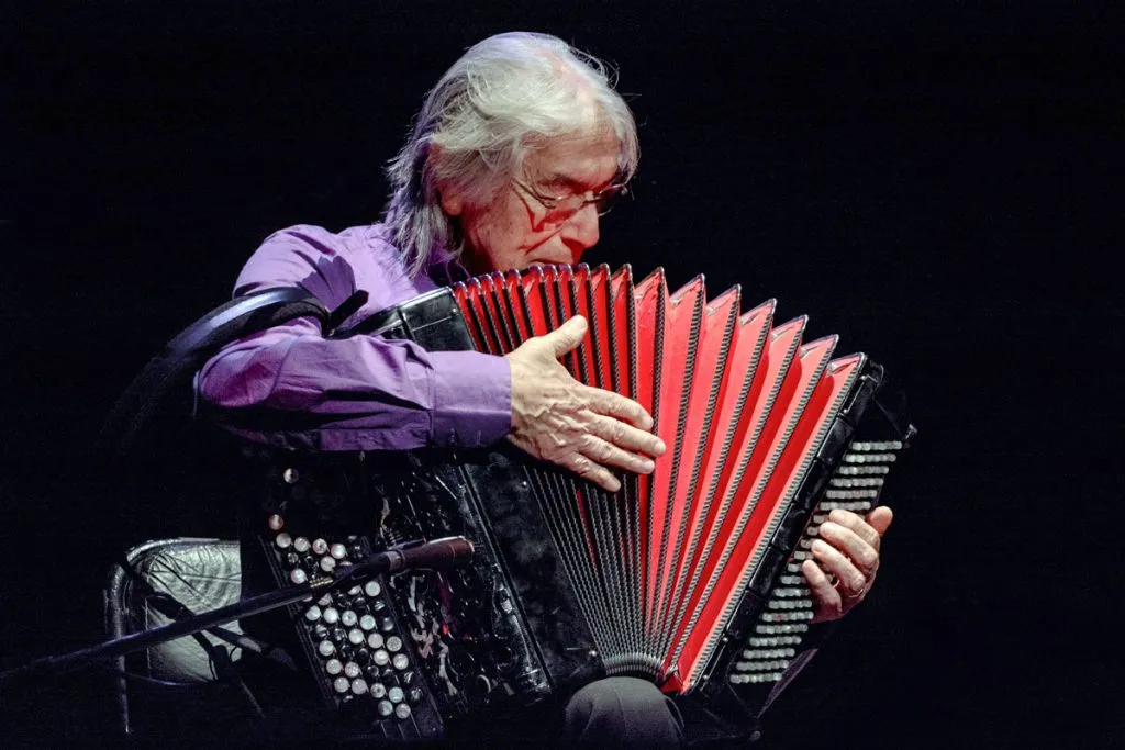 Murió Raúl Barboza, el acordeonista y compositor que llevó el chamamé al mundo 36 Murió Raúl Barboza, el acordeonista y compositor que llevó el chamamé al mundo