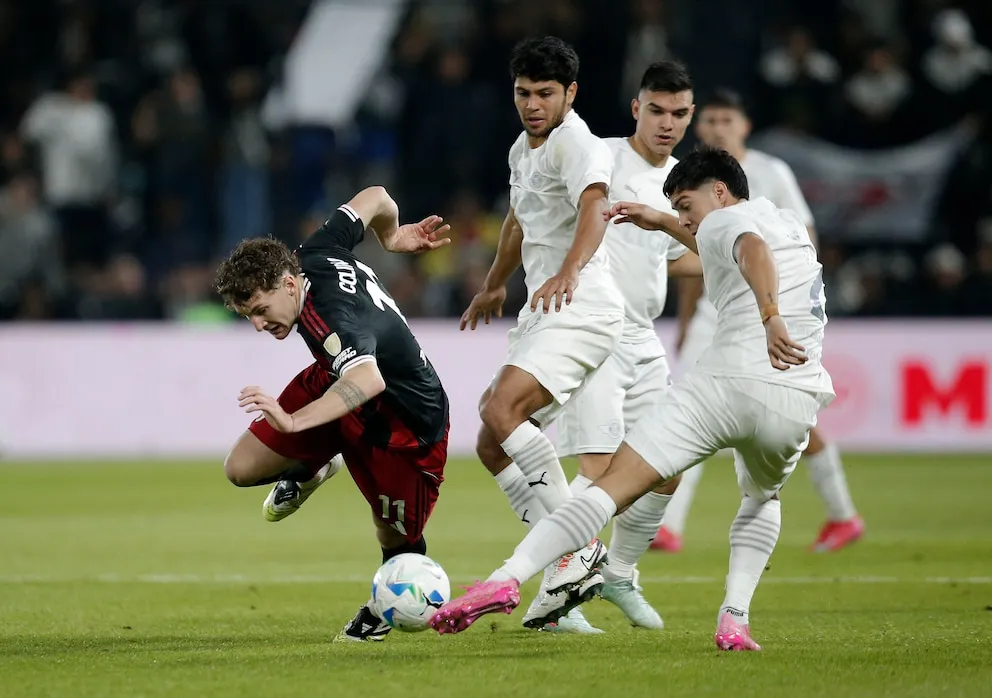 River empató 0-0 ante Libertad en Paraguay por la ida de los octavos de final de la Copa Libertadores 36 River empató 0-0 ante Libertad en Paraguay por la ida de los octavos de final de la Copa Libertadores