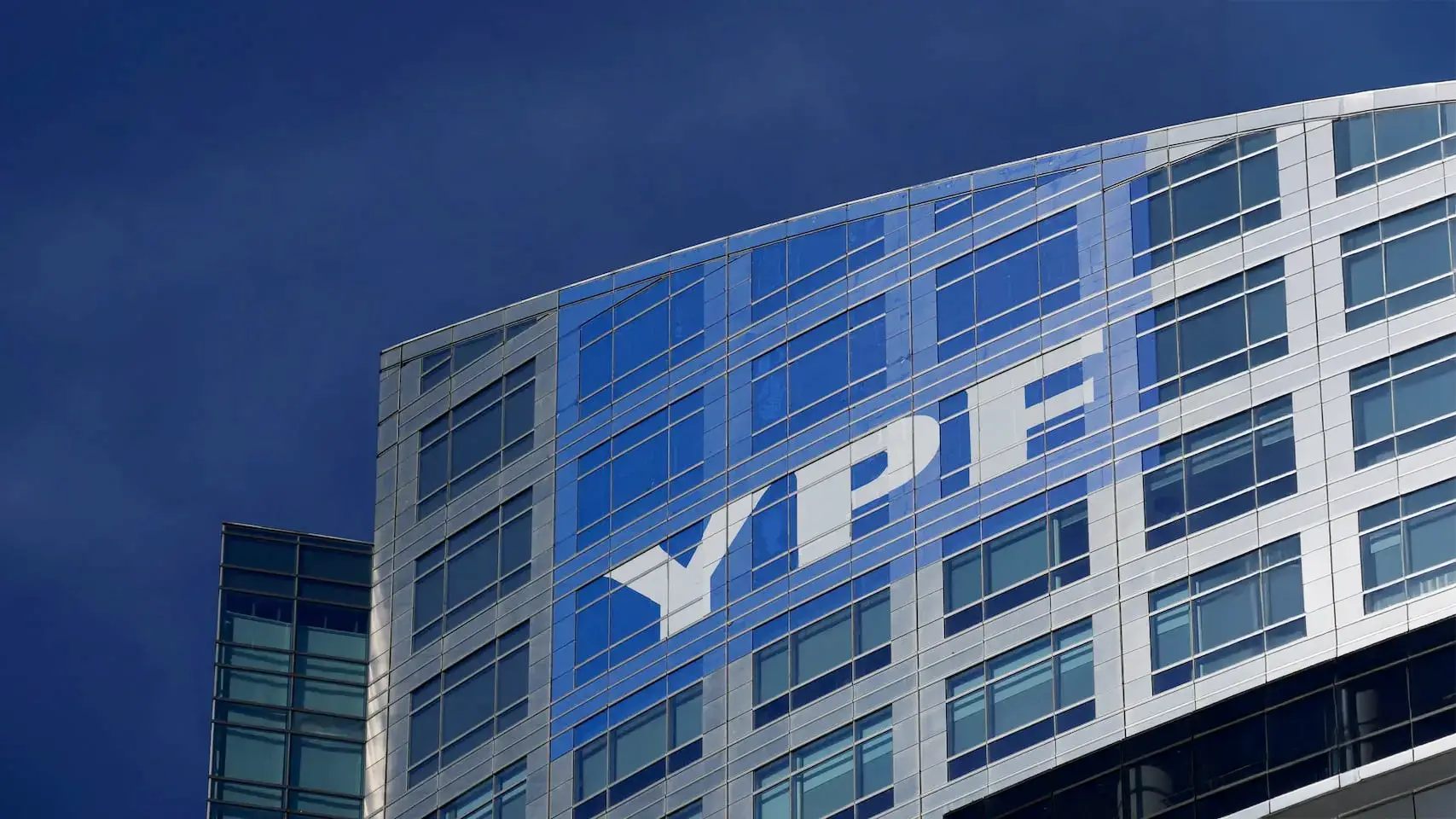 El Gobierno se negará a entregar mensajes de Caputo y Massa y apelará el fallo del juicio por YPF