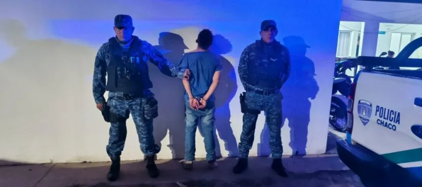 Barranqueras: vecinos retuvieron a un ladrón que quiso robar a un hombre 38 Barranqueras: vecinos retuvieron a un ladrón que quiso robar a un hombre