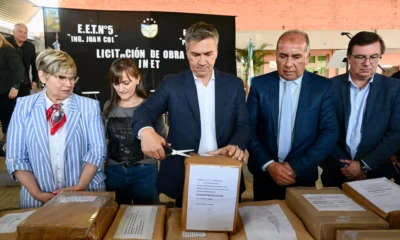 Zdero presidió la apertura de sobres para construir la EFP N°14 y refaccionar la EET N°5 en Las Breñas