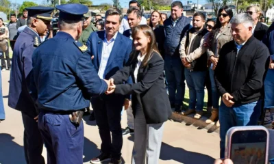 Zdero entregó camionetas con geolocalización en Fontana y anunció nuevas casillas de vigilancia