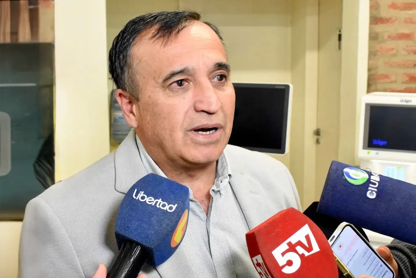 l ministro de Salud, Sergio Rodríguez