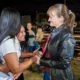 Schneider acompañó el primer sorteo público de viviendas en Quitilipi