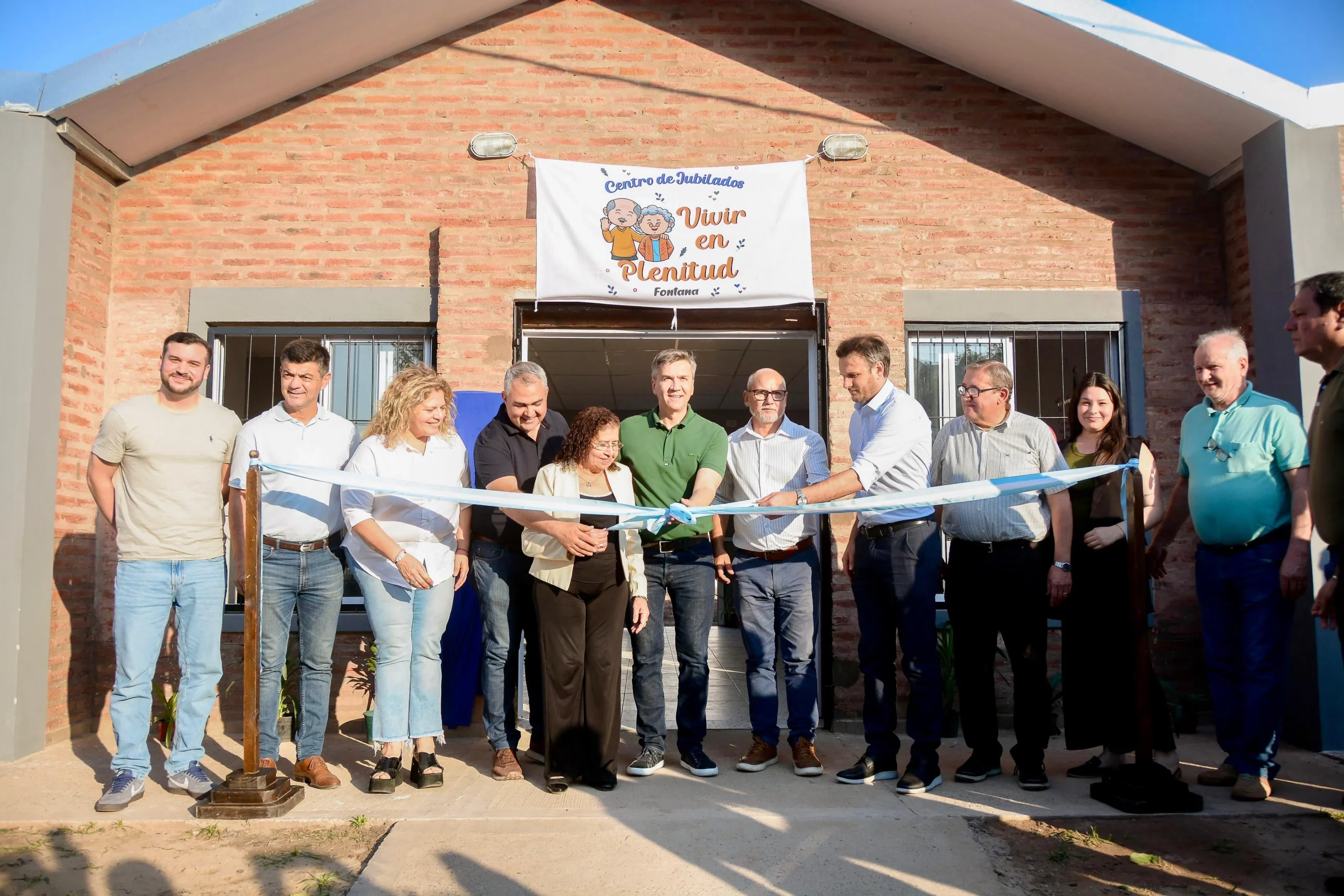 Fontana: El Gobernador inauguró las refacciones integrales del Centro de Adultos Mayores