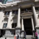 El Banco Central volvió a intervenir en el mercado y vendió US$379 millones, la cifra más alta desde la salida del cepo