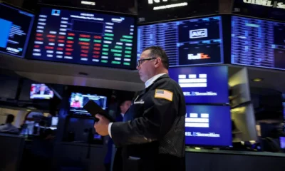 Suben bonos y acciones argentinas en Wall Street y retrocede el precio del dólar