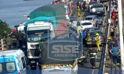 Impactante choque múltiple en el Puente General Manuel Belgrano dejó varios heridos